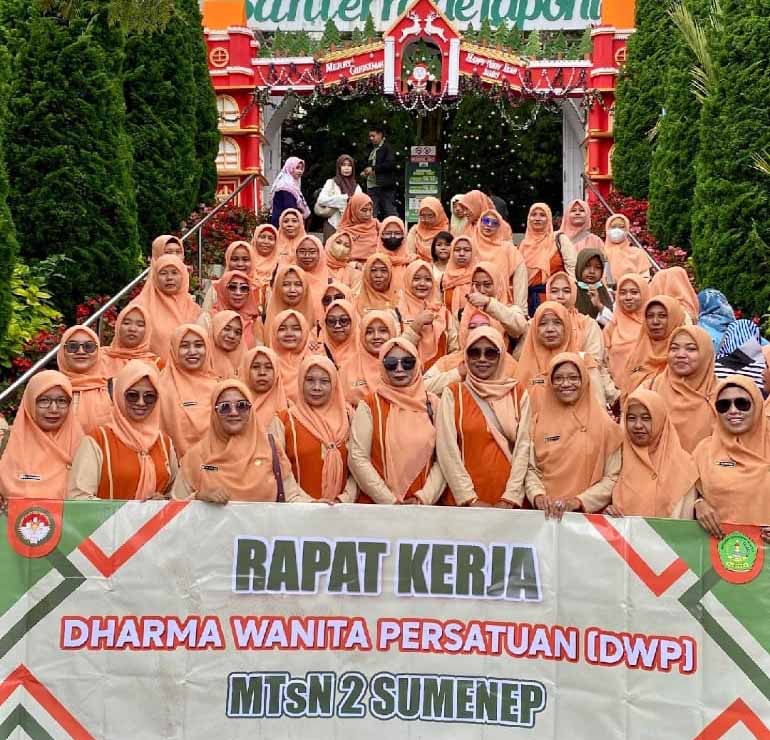 Kaos Tunik Dharma Wanita